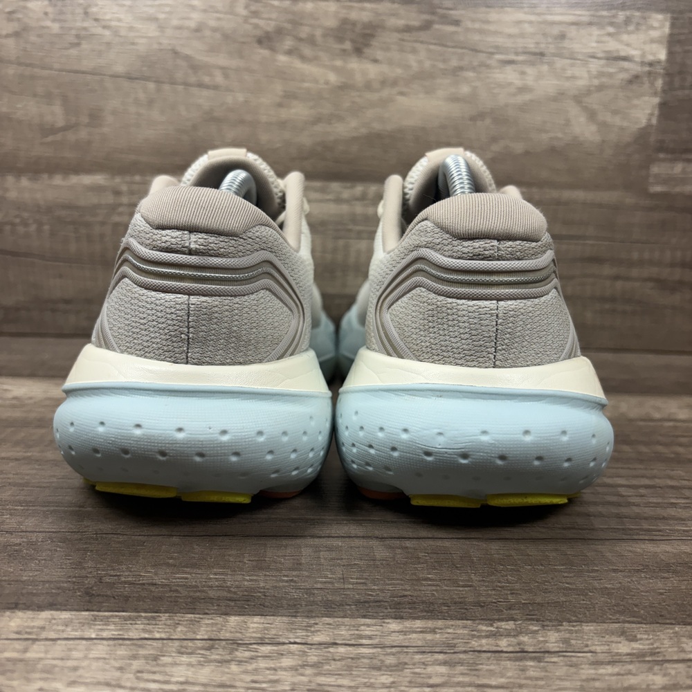 Brooks Glycerin 21 Gray Tan Womens US Size 7 EUR 38 1204081B195 Running Shoes - Picture 4 of 9